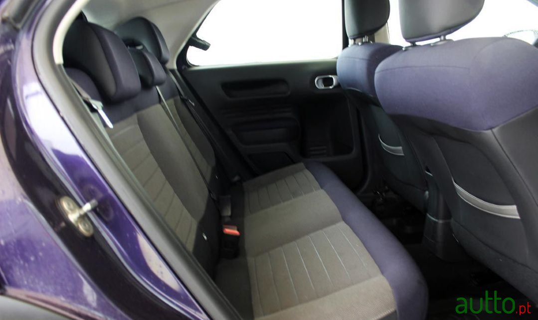 2015' Citroen C4 Cactus photo #6