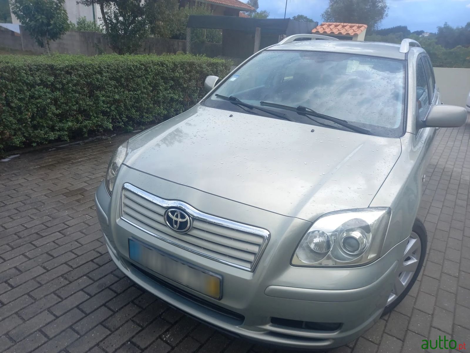 2006' Toyota Avensis Sw photo #1