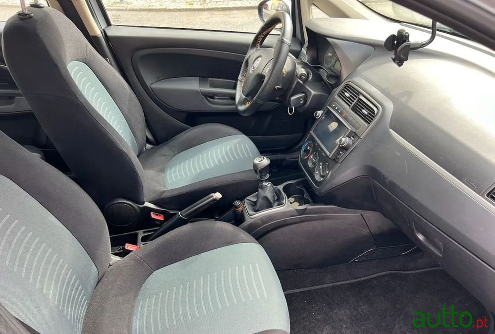 2008' Fiat Punto photo #5