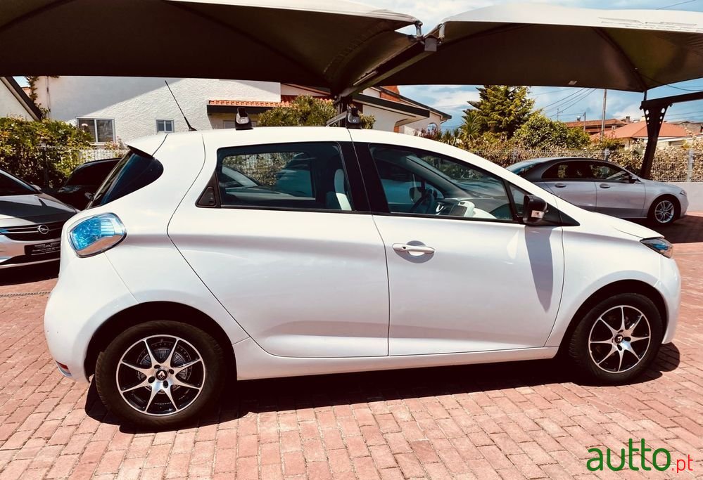 2019' Renault Zoe photo #5