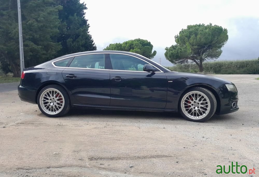 2011' Audi A5 Sportback photo #1