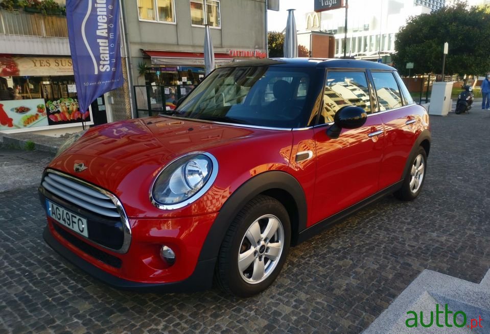 2015' MINI Cooper photo #1