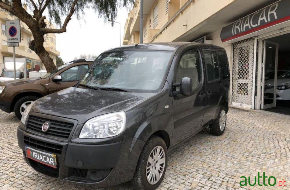 2007' Fiat Doblo Panorama photo #2