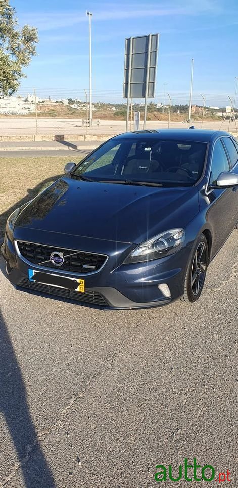 2013' Volvo V40 1.6 D2 R-Design photo #6