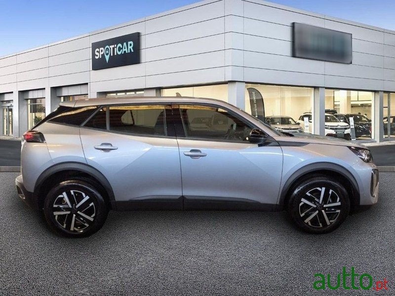 2024' Peugeot 2008 1.2 Puretech Active photo #4