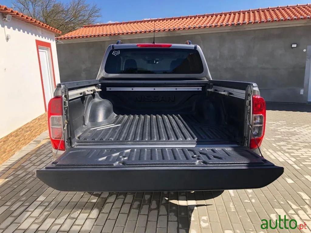 2020' Nissan Navara photo #6