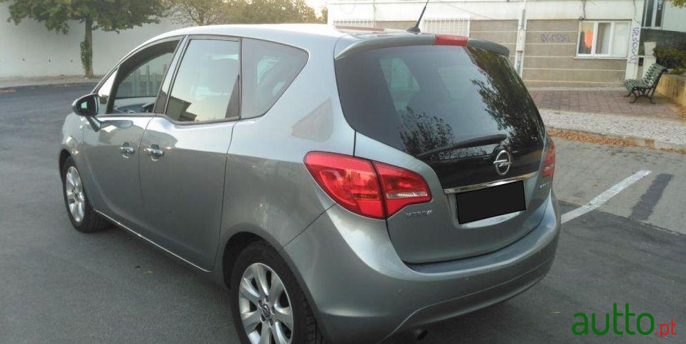 2011' Opel Meriva 1.3 Cdti Cosmo photo #2