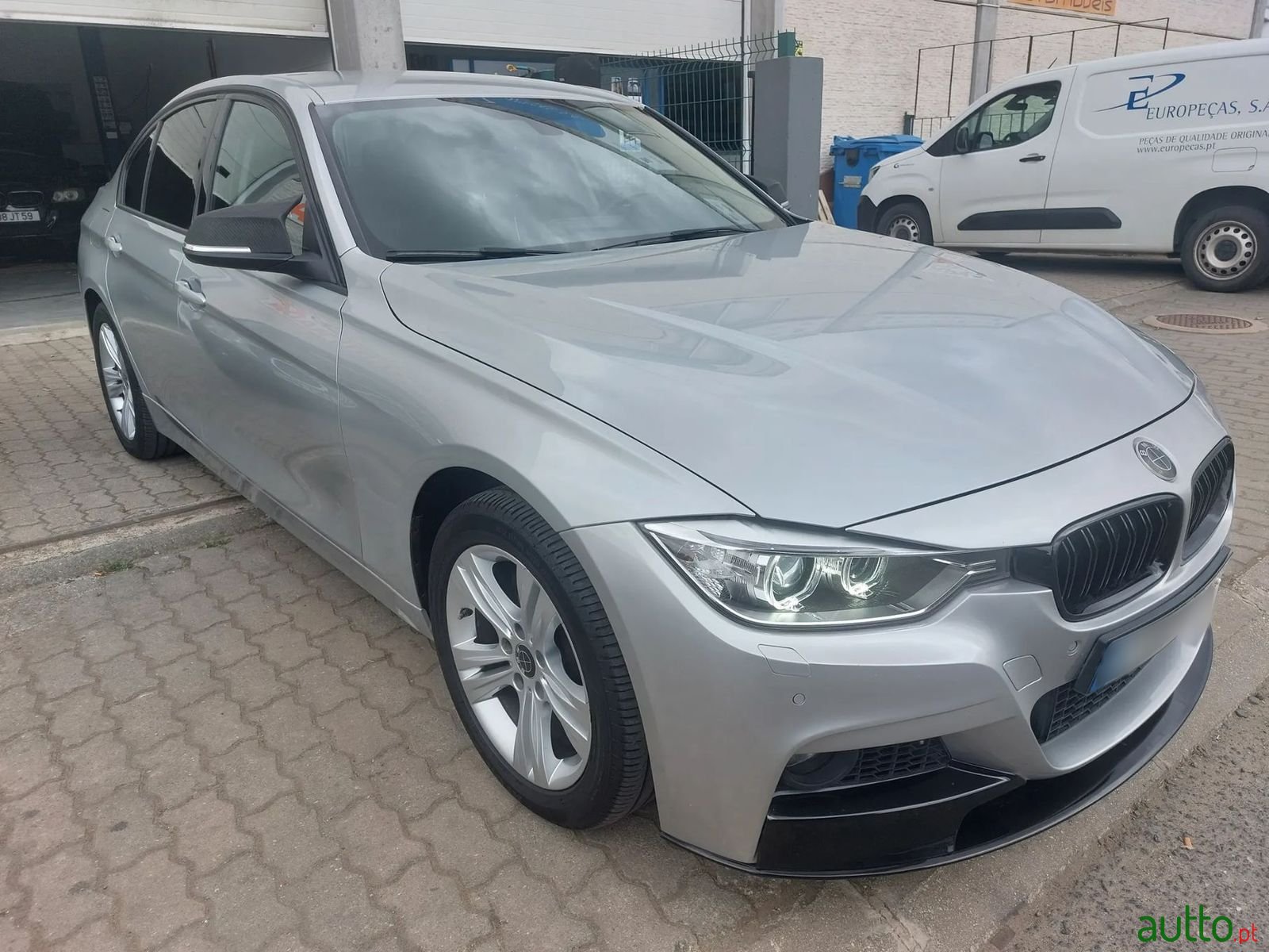 2015' BMW 320 photo #4