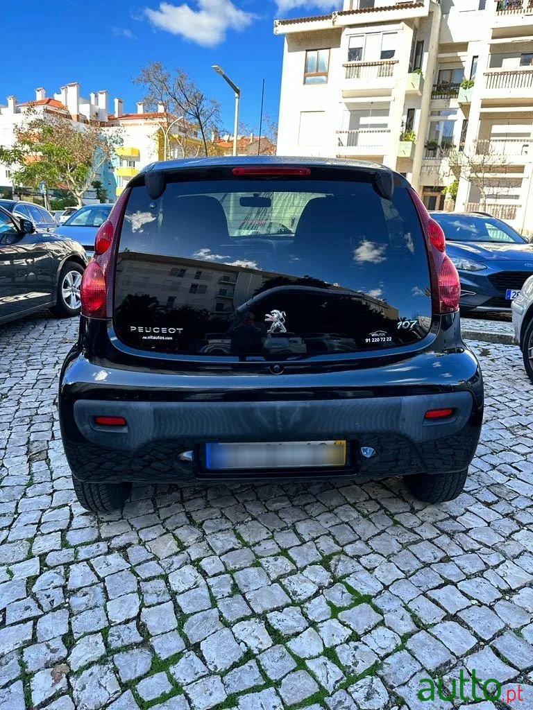 2014' Peugeot 107 photo #5
