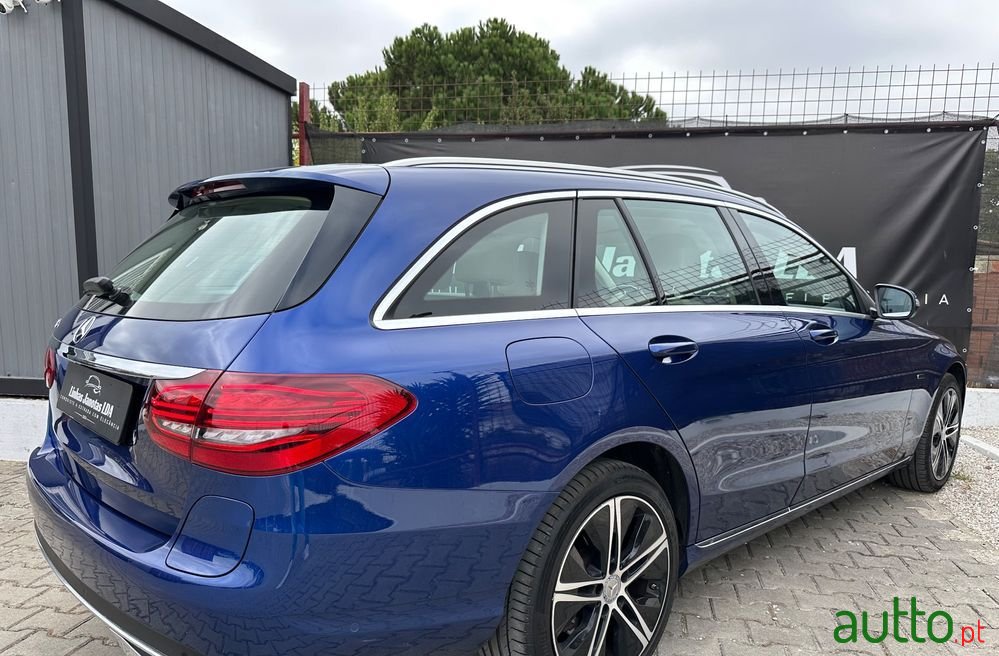 2020' Mercedes-Benz Classe C photo #4