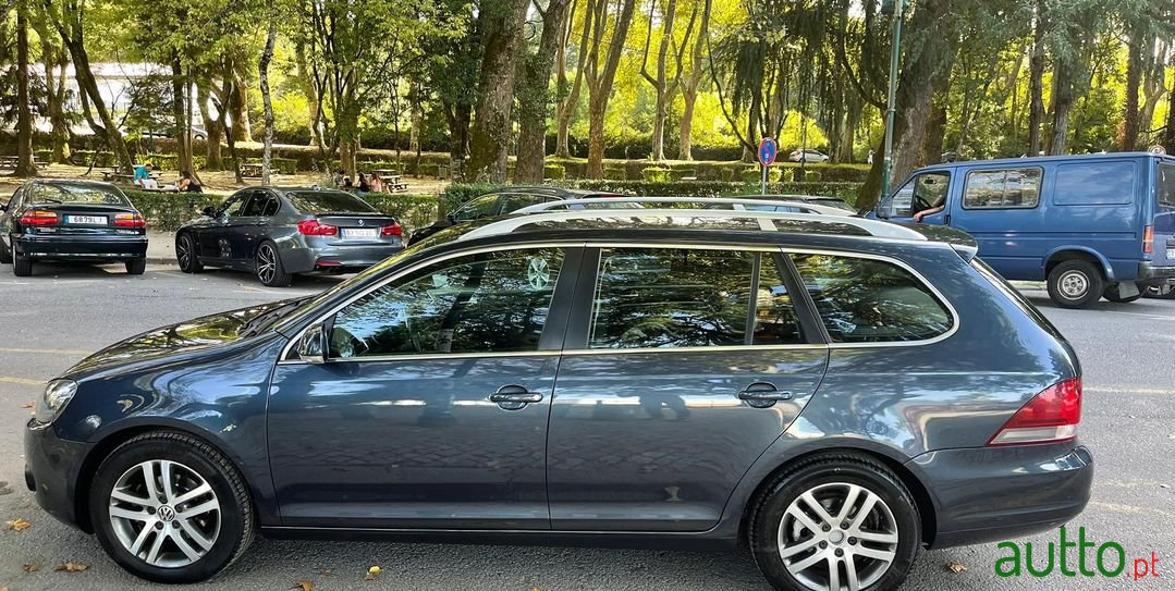 2009' Volkswagen Golf Variant photo #4