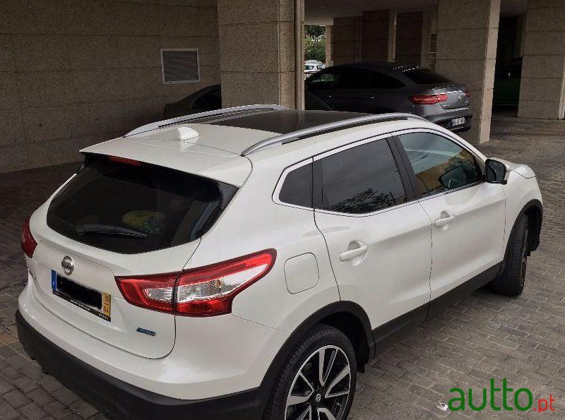 2015' Nissan Qashqai photo #2