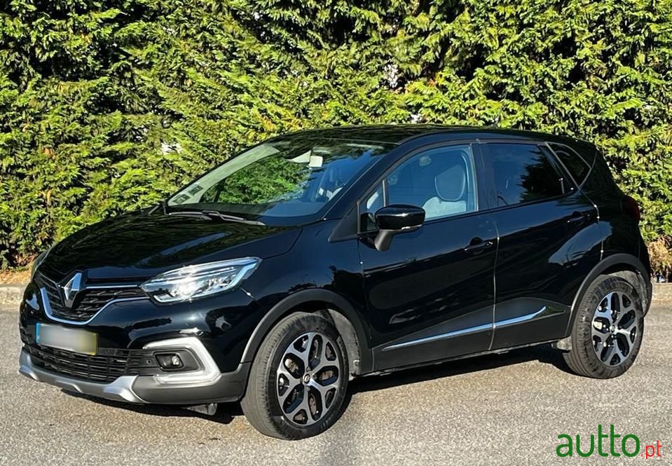 2019' Renault Captur photo #2