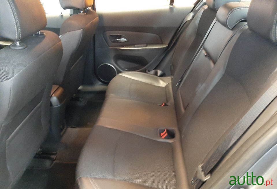 2012' Chevrolet Aveo photo #6