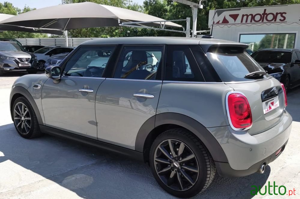 2019' MINI Cooper Auto. photo #5