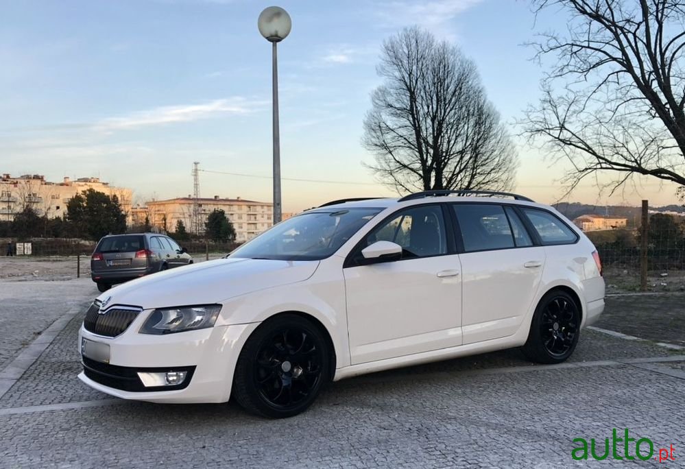 2015' Skoda Octavia Break photo #6