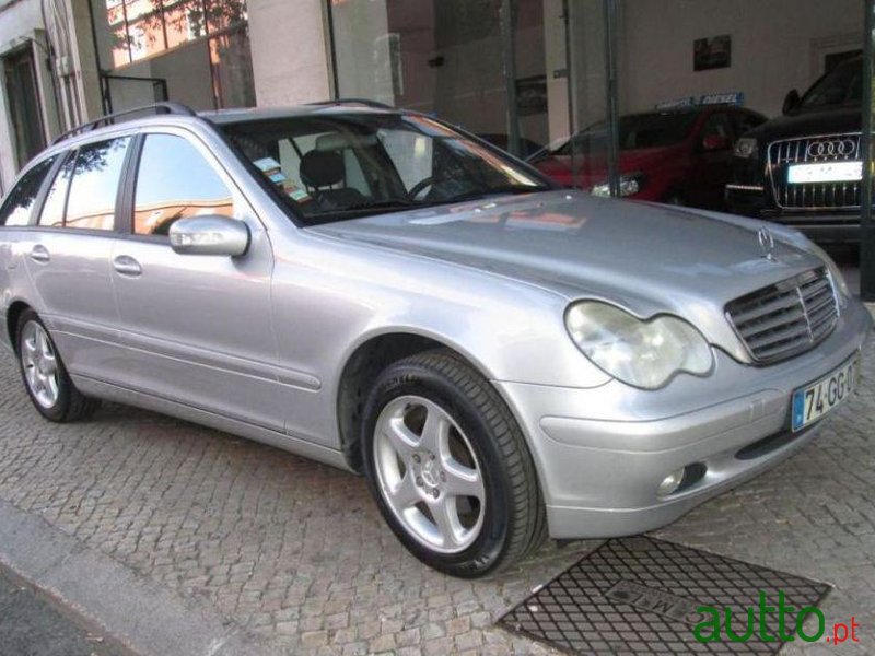 2002' Mercedes-Benz C-220 photo #2