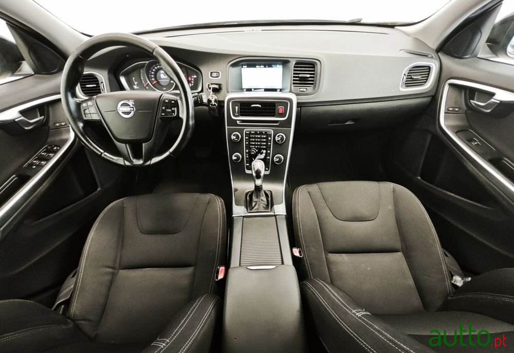 2014' Volvo V60 photo #5