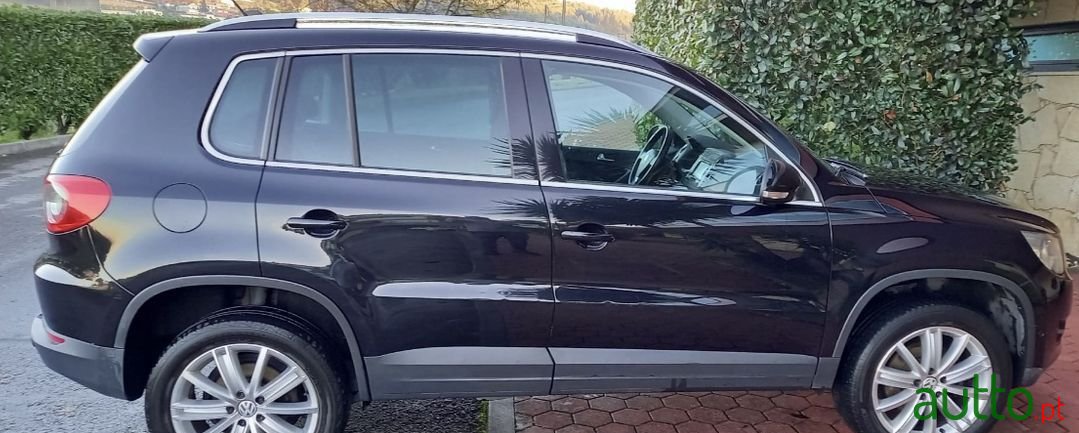 2008' Volkswagen Tiguan photo #1