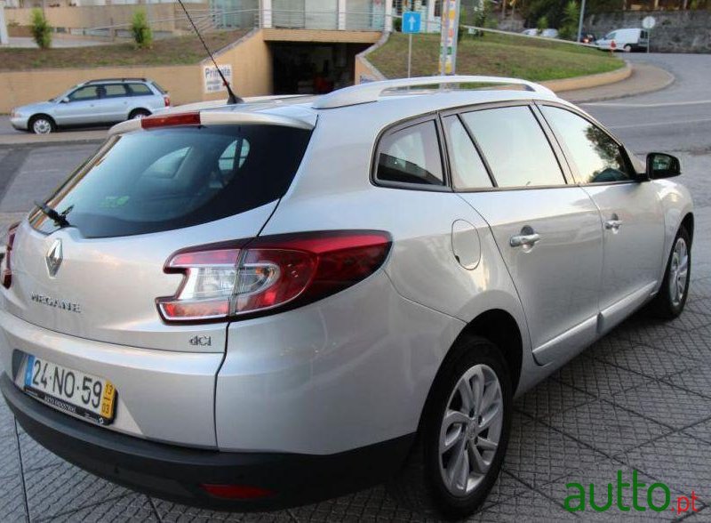 2013' Renault Megane Sport Tourer photo #1