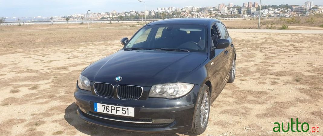 2010' BMW 118 Sport photo #3