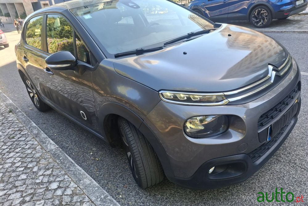 2018' Citroen C3 1.6 Bluehdi Shine photo #3