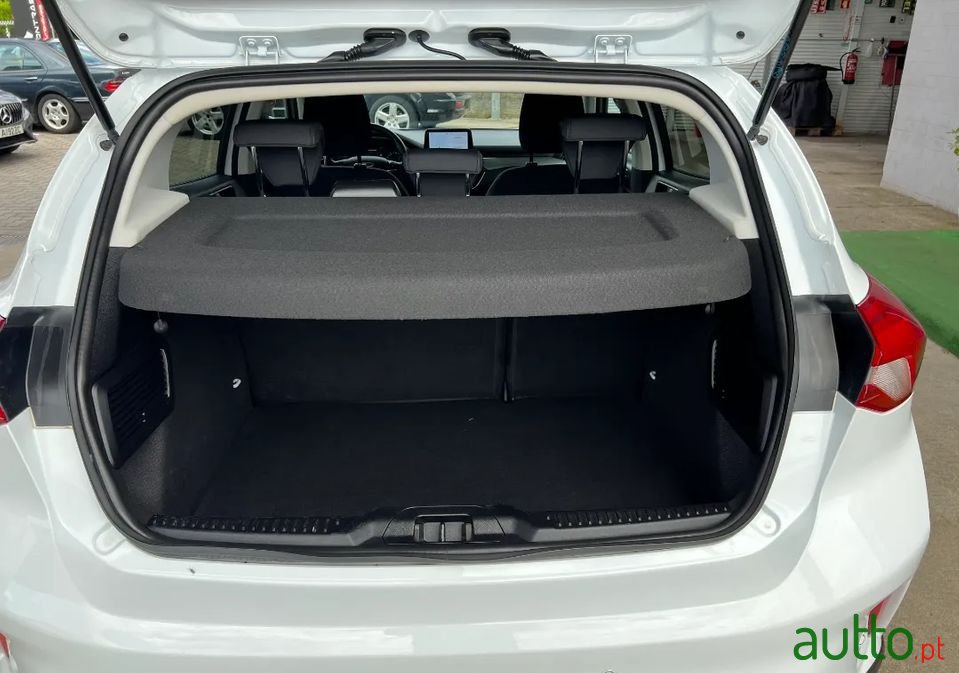 2020' Ford Focus St--Line photo #5