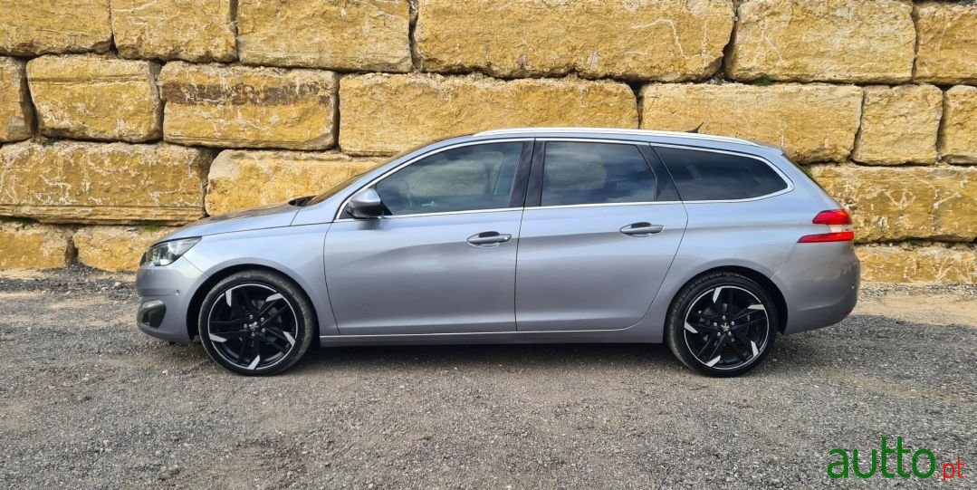 2015' Peugeot 308 Sw photo #3
