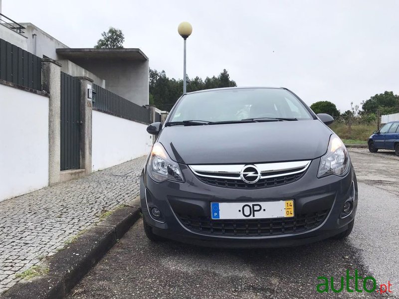 2014' Opel Corsa photo #3