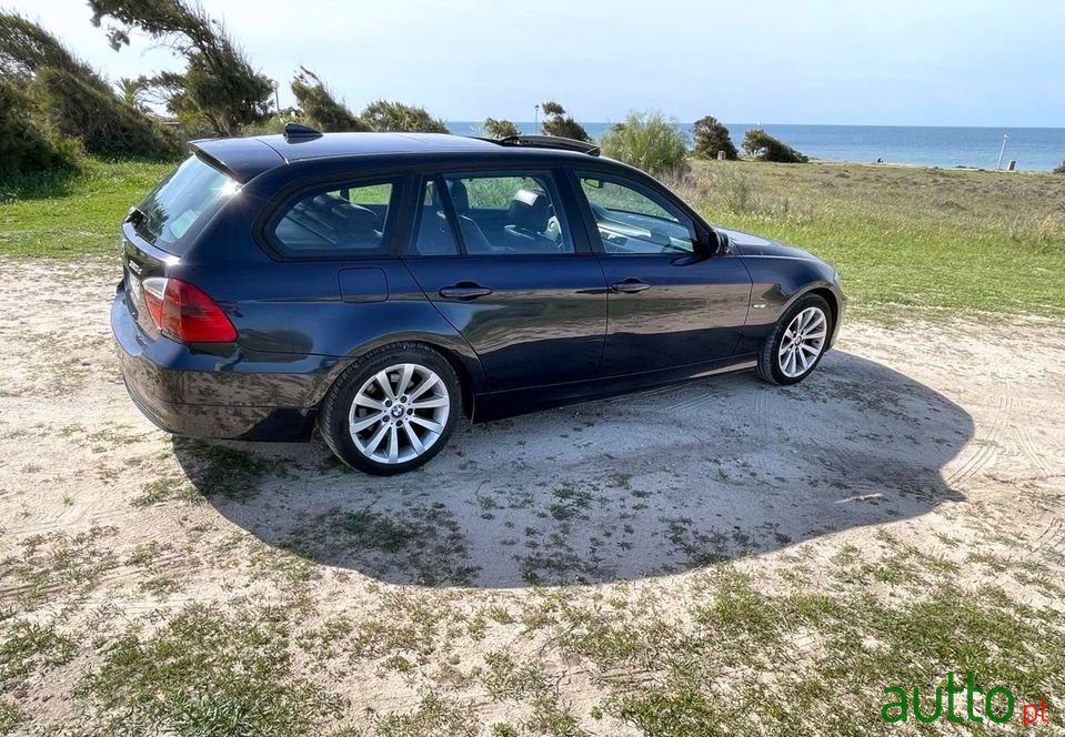 2008' BMW 320 photo #1