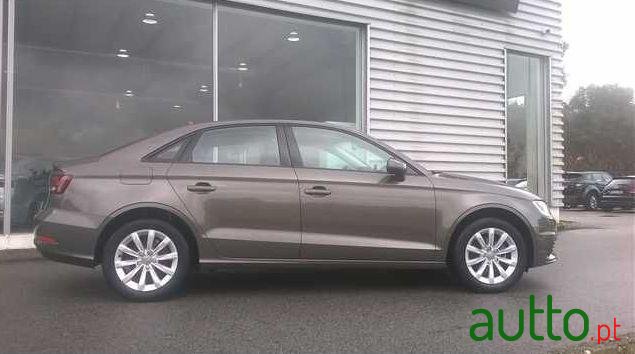 2016' Audi A3 Limousine photo #2