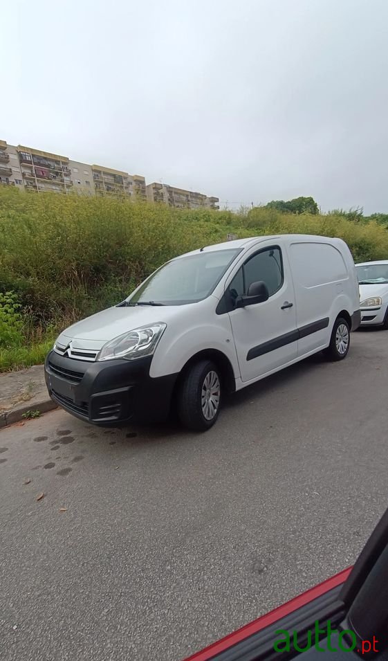 2017' Citroen Berlingo 1.6 Bluehdi Feel Etg6 photo #1