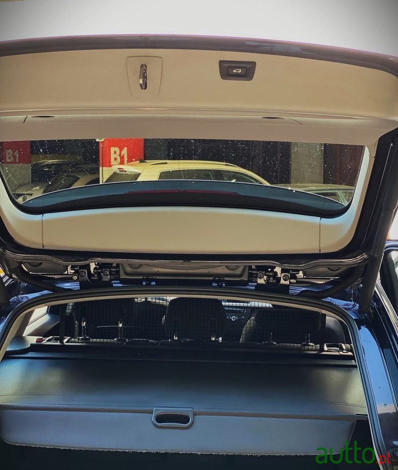 2015' BMW Série 3 D Touring Aut. photo #6