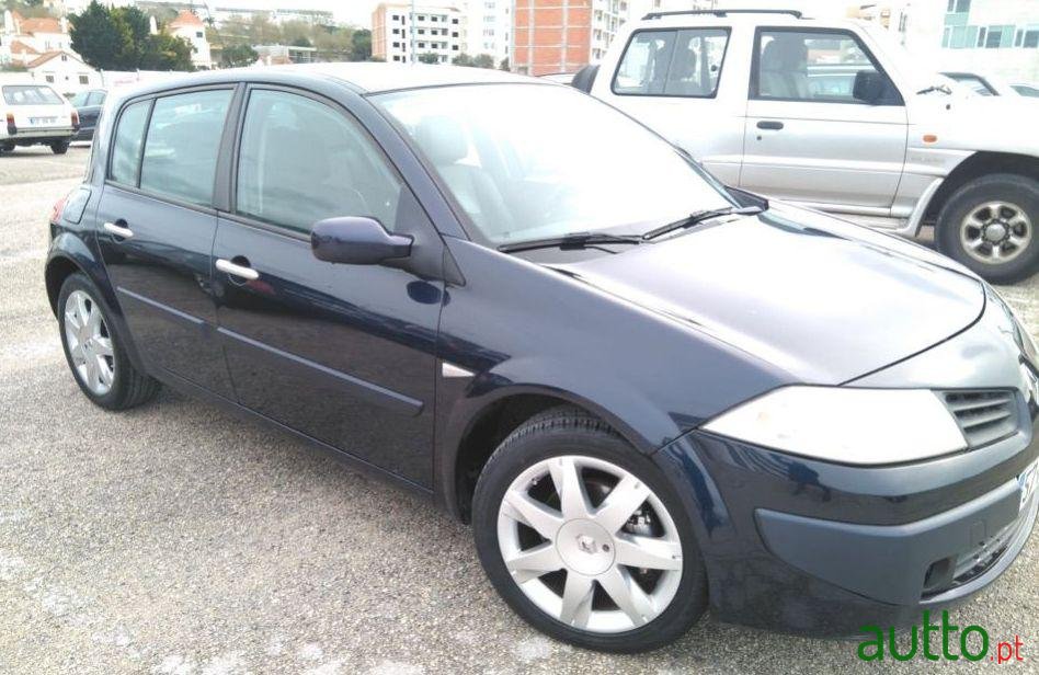 2008' Renault Megane photo #3