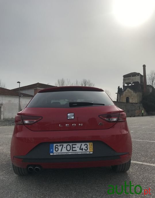 2013' SEAT Leon photo #6