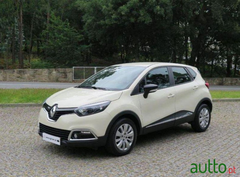 2016' Renault Captur 0.9 Tce Sport photo #1