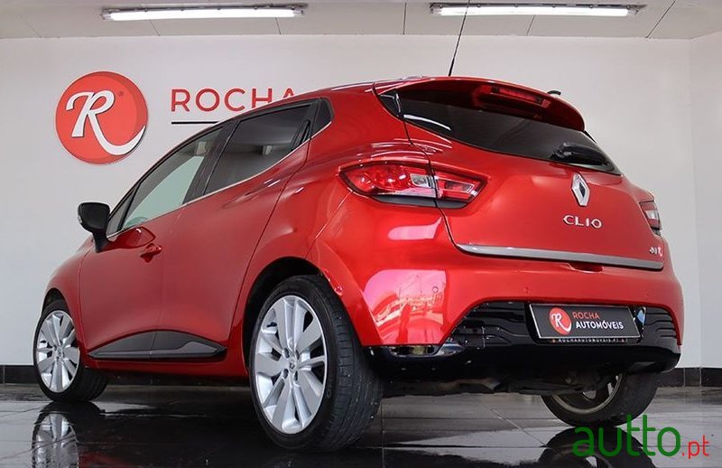 2015' Renault Clio photo #4