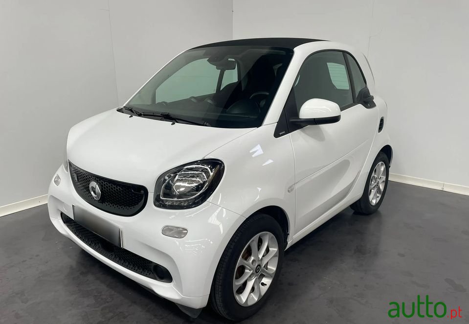 2018' Smart Fortwo photo #1