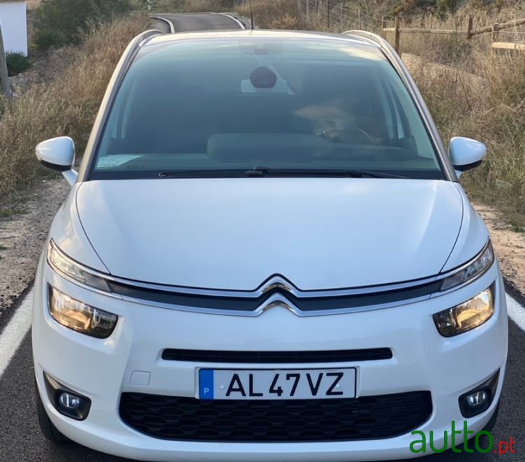 2015' Citroen C4 Grand Picasso photo #2