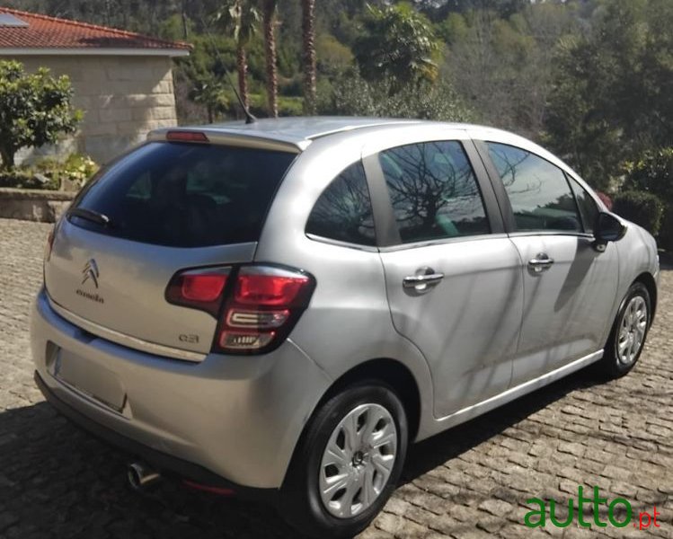 2013' Citroen C3 1.0 Vti Attraction photo #4