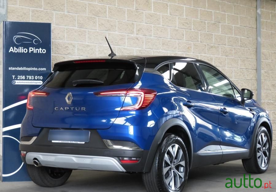 2021' Renault Captur 1.0 Tce Exclusive photo #4