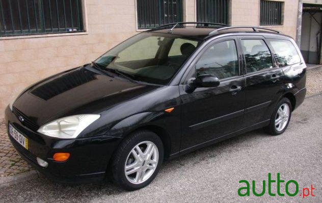 2000' Ford Focus Sw photo #2