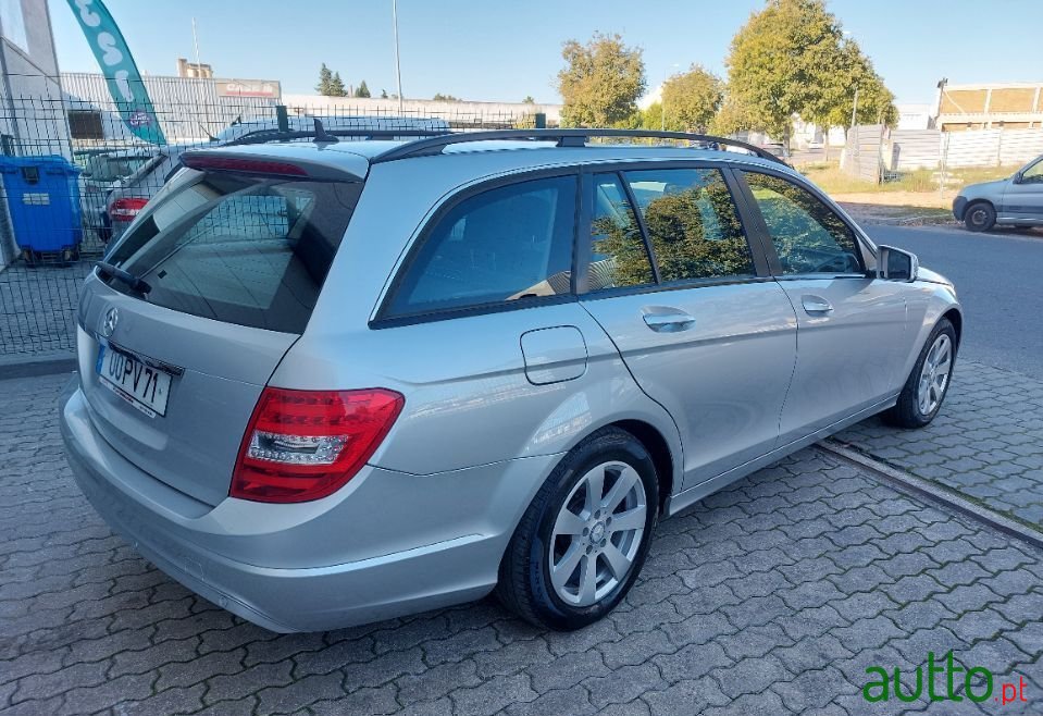 2013' Mercedes-Benz C-220 photo #4
