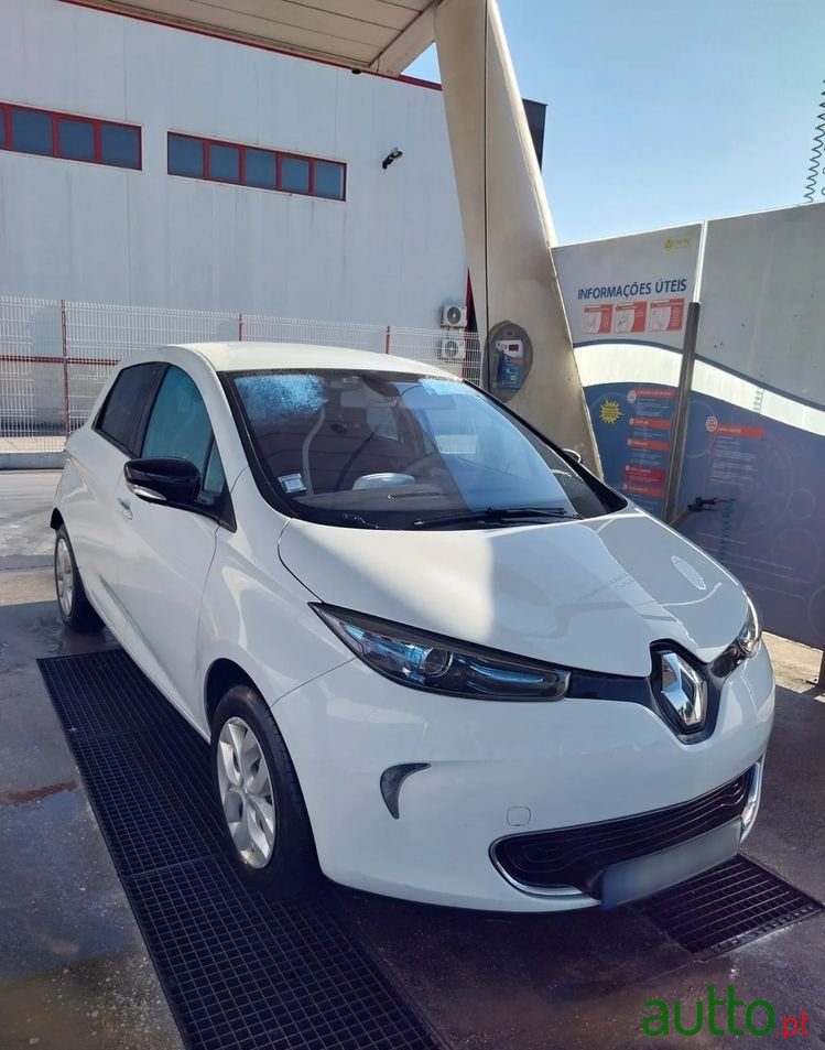 2015' Renault Zoe photo #4