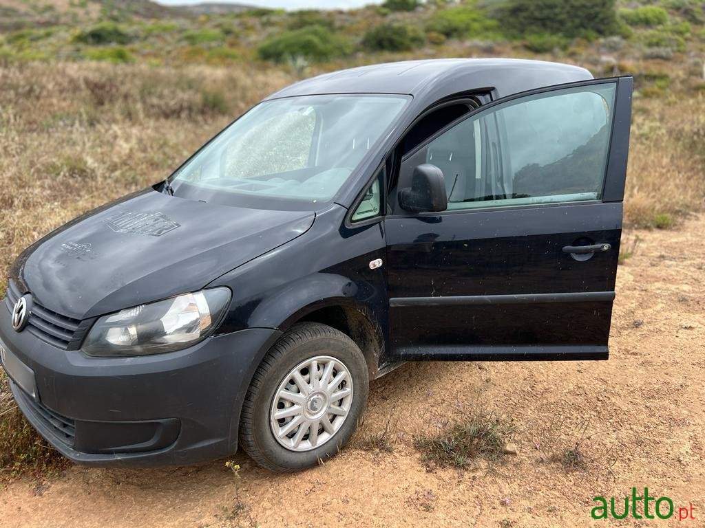 2013' Volkswagen Caddy photo #2