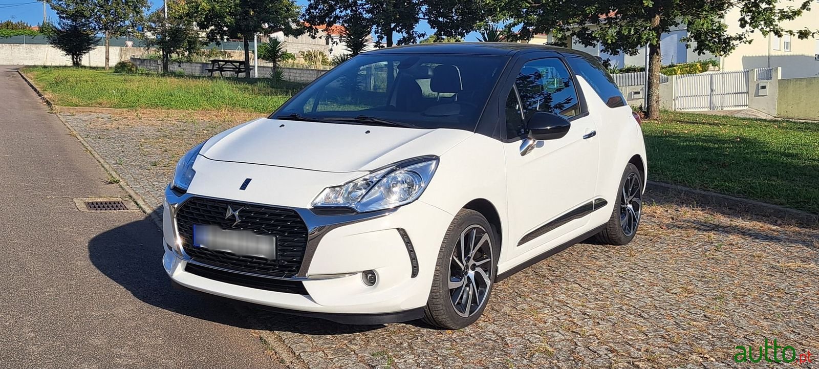 2017' DS Automobiles Ds3 photo #1