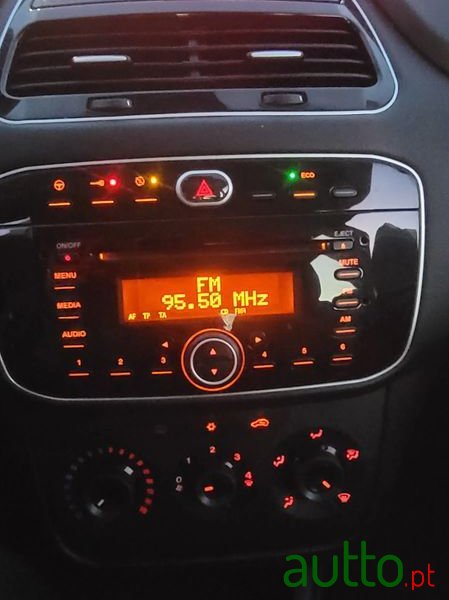 2014' Fiat Punto photo #4