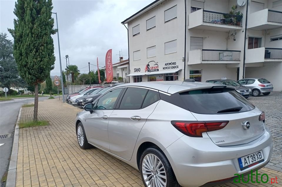 2017' Opel Astra photo #6