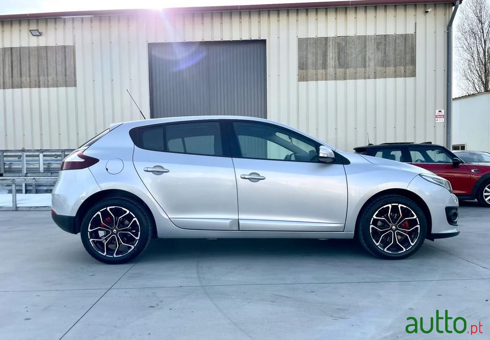 2015' Renault Megane photo #4