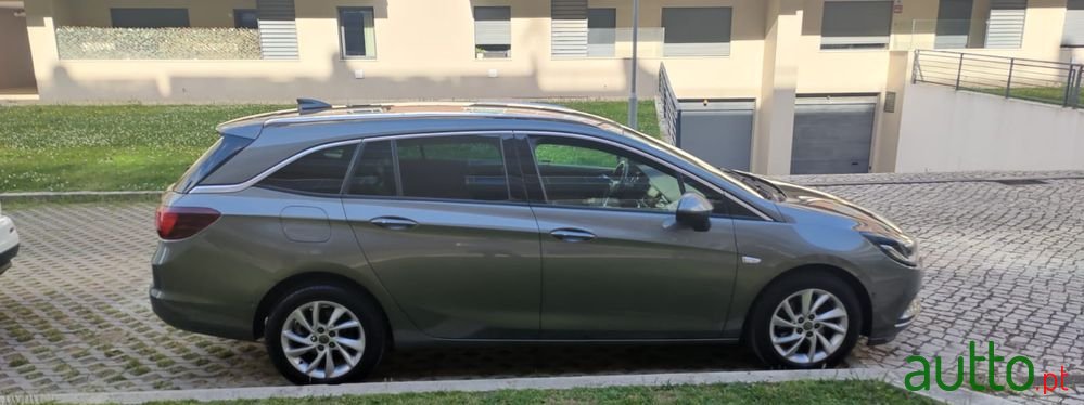 2017' Opel Astra Sports Tourer photo #2